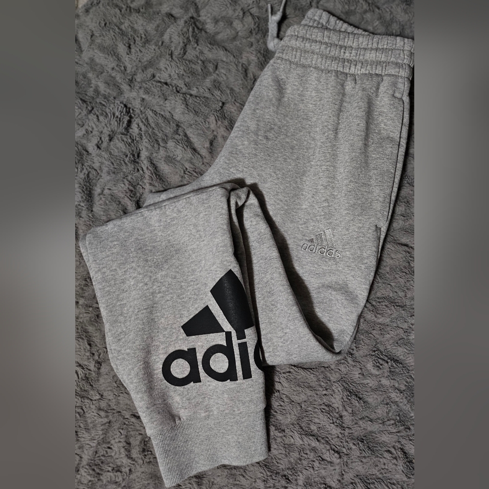 Adidas sweatpants